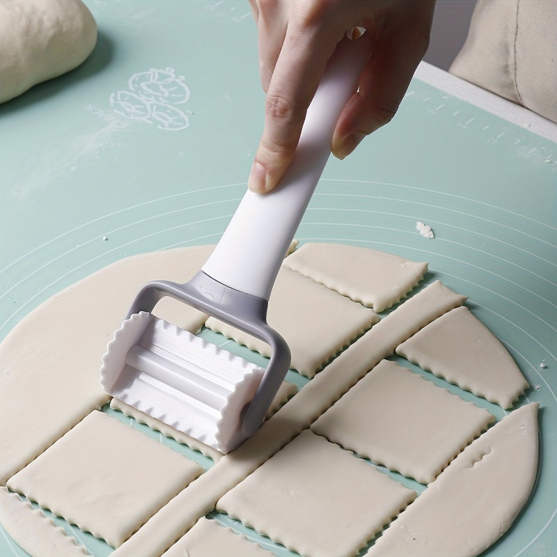 Kitchen Roller Baking - 1個、ペストリーローラーカッター、プラスチッククッキーカッター、生地ホイールカッター、ベーキングツール、キッチンガジェットクッキーカッター