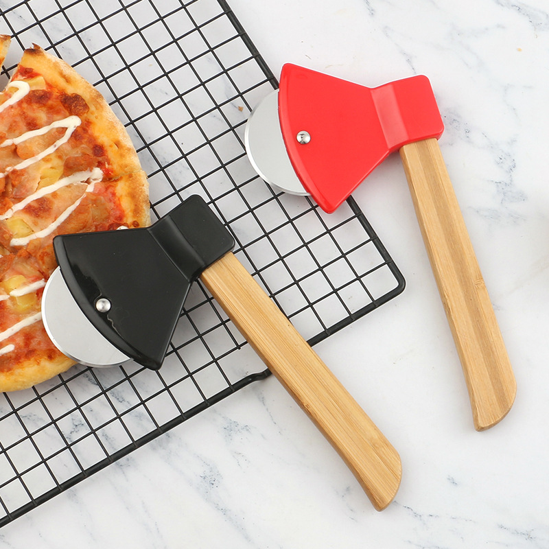 木製ハンドルの斧型ピザカッターローラーナイフ、プロ仕様ピザス - Kitchen Roller Baking のレビューと価格